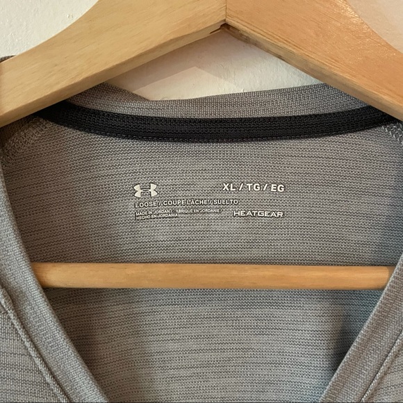 Underarmour - Grey Longsleeve Workout Top- Loose Heatgear - Men’s - Picture 2 of 5